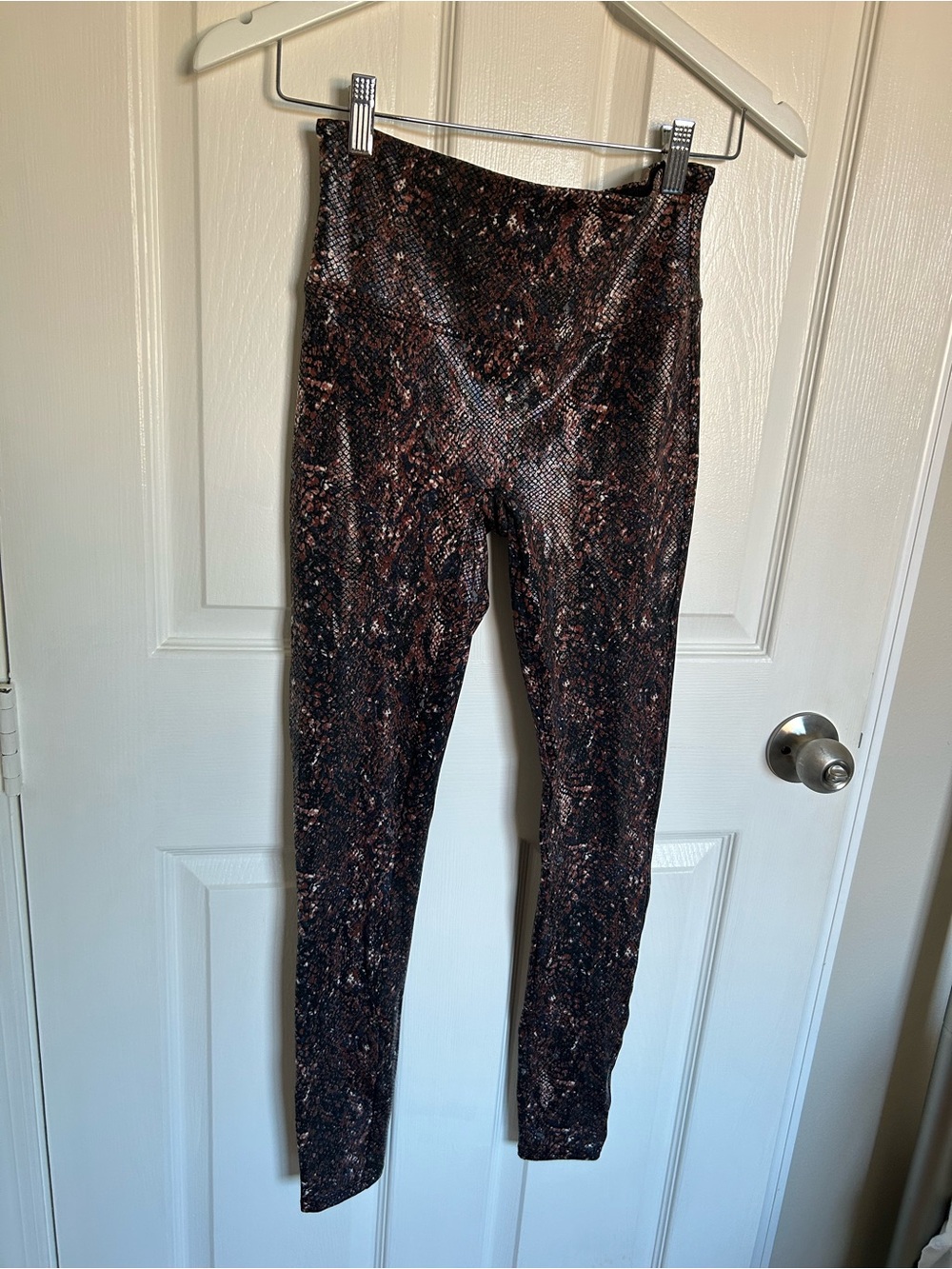 SPANX Metallic Snake-Print Leggings in Brown and Black